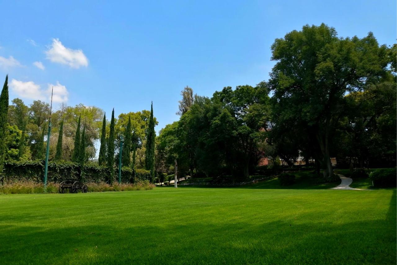 Hotel Real Del Bosque Golf And Spa ตูลา เดอ อัลเลนเด ภายนอก รูปภาพ
