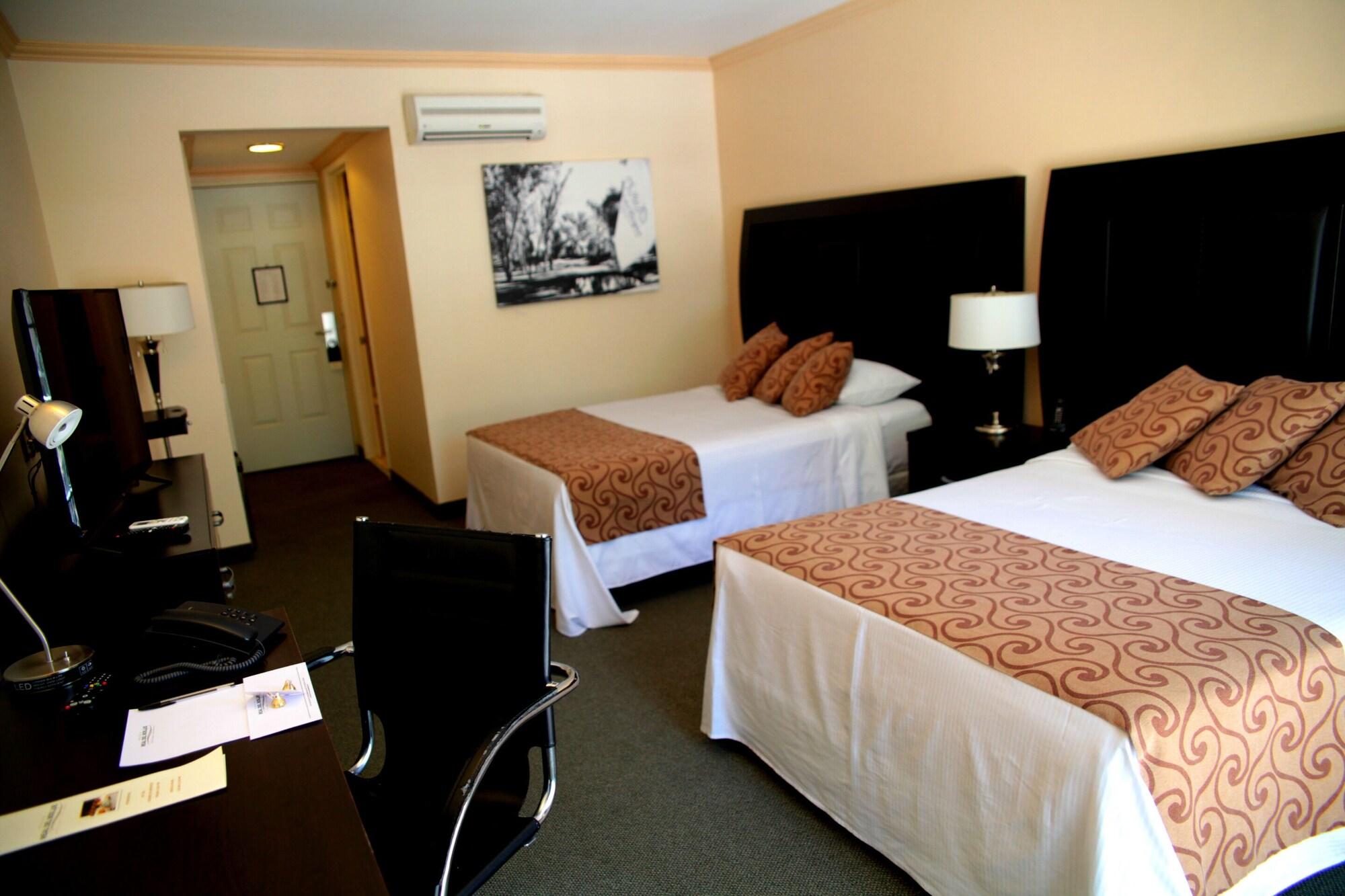 Hotel Real Del Bosque Golf And Spa ตูลา เดอ อัลเลนเด ภายนอก รูปภาพ