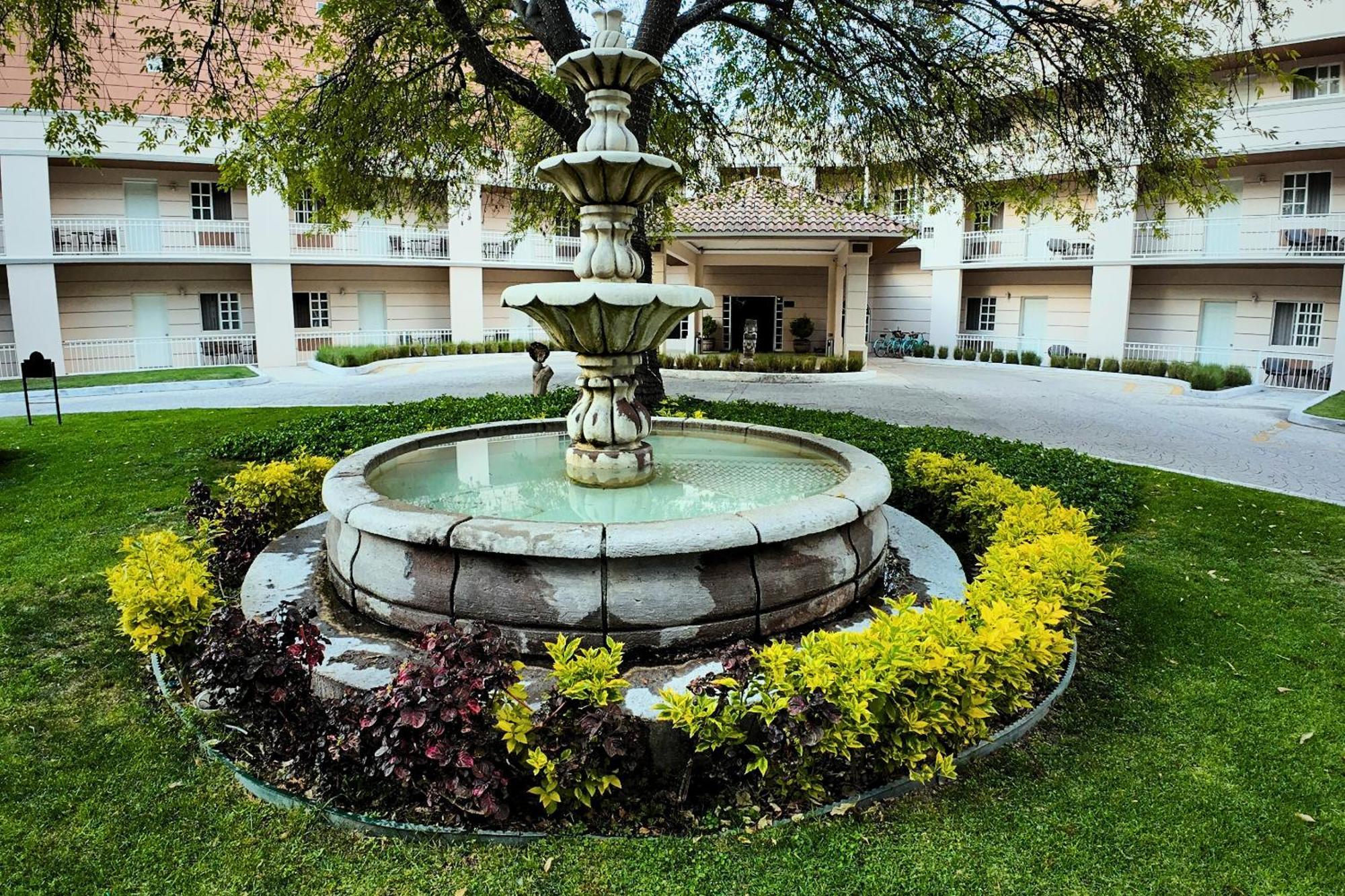 Hotel Real Del Bosque Golf And Spa ตูลา เดอ อัลเลนเด ภายนอก รูปภาพ