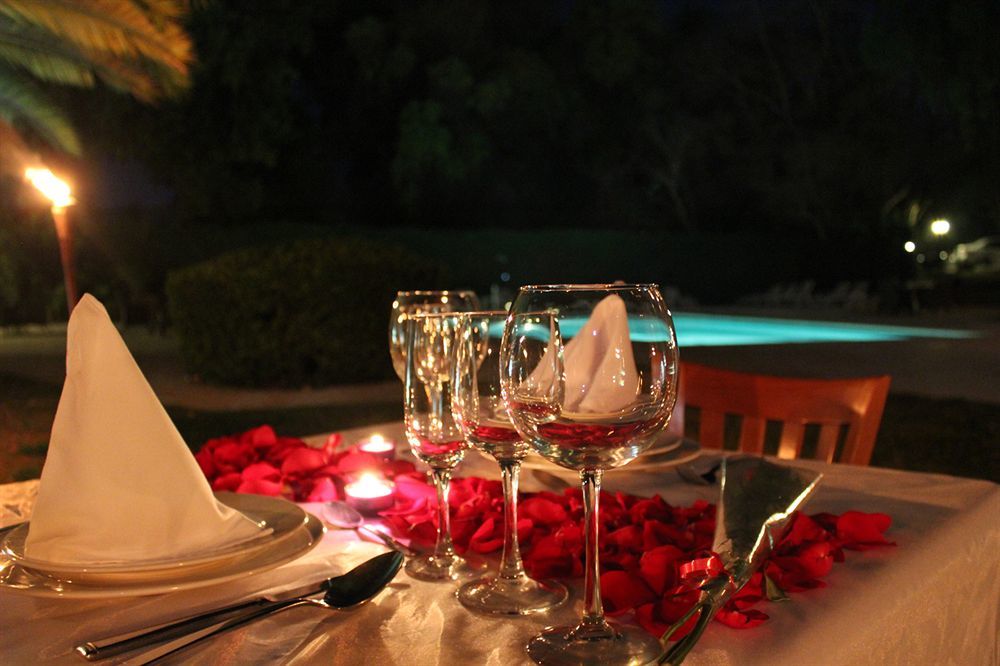 Hotel Real Del Bosque Golf And Spa ตูลา เดอ อัลเลนเด ภายนอก รูปภาพ