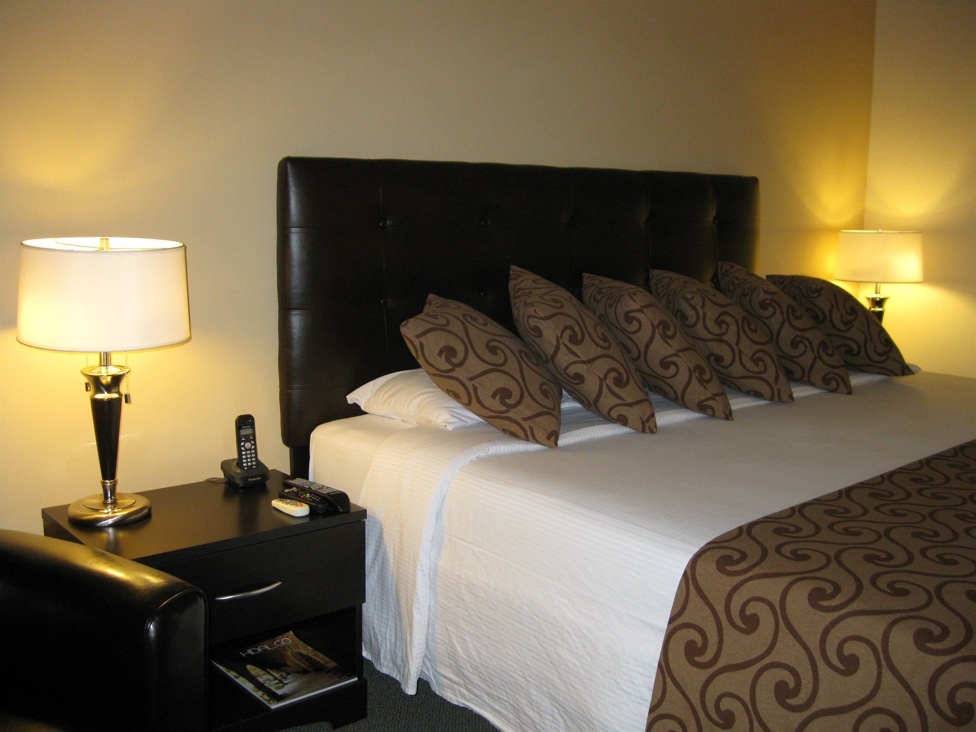 Hotel Real Del Bosque Golf And Spa ตูลา เดอ อัลเลนเด ภายนอก รูปภาพ